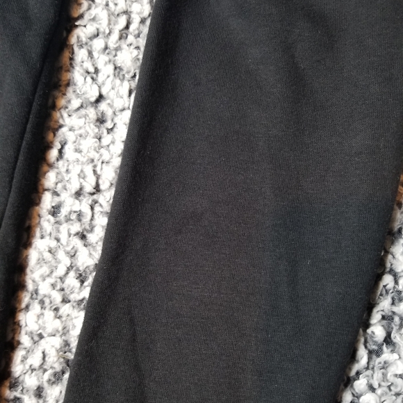 FILA Quarter Zip Pullover - Picture 3 of 4